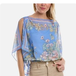 Max studio split sleeve poncho blouse floral